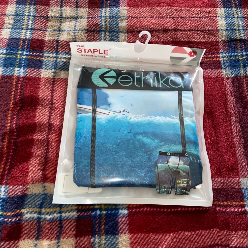 Ethika size L 10/10 condition never used